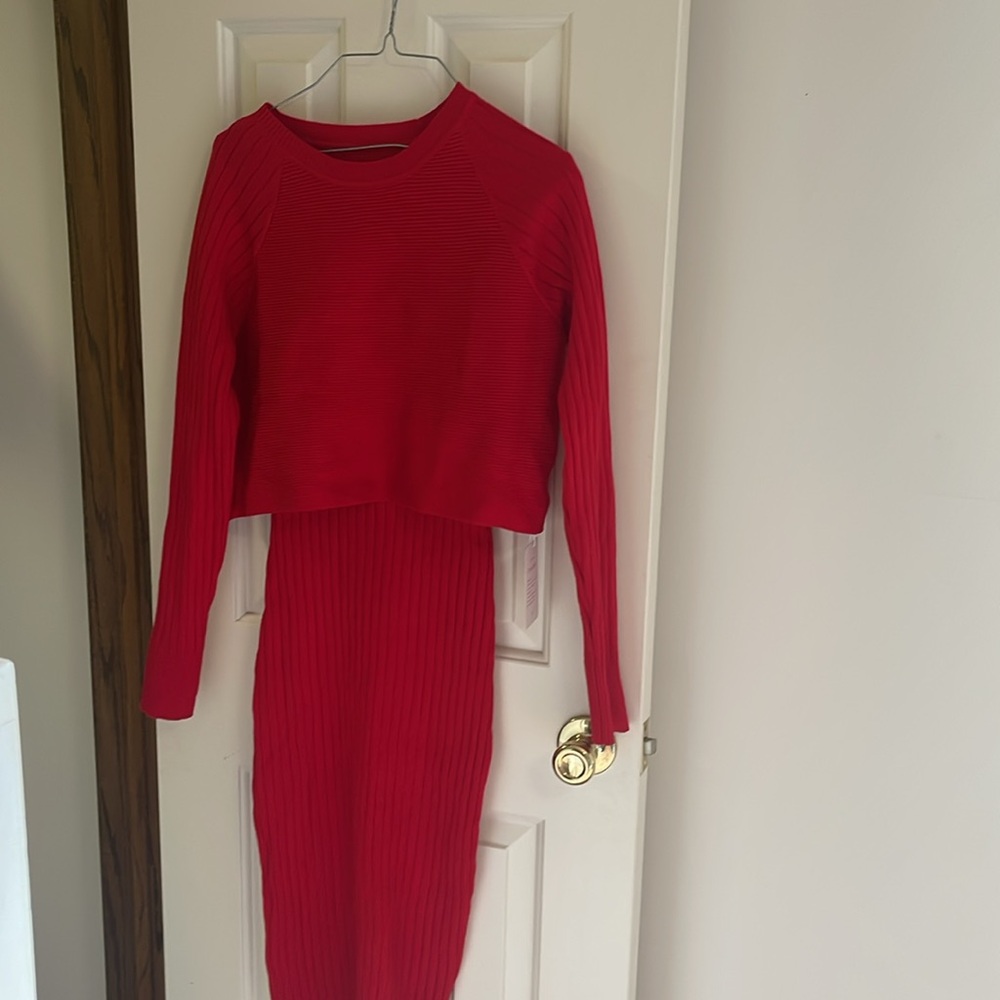 Amazon Red Sheath Dress with Cuffed Long Sleeves and Polo Collar TWO PIECE - Picture 9 of 9